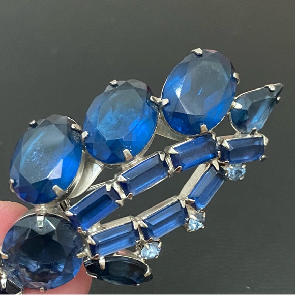 Vintage Unsigned Juliana? Cobalt Blue Silver-tone Brooch 20.5g - Picture 11 of 14